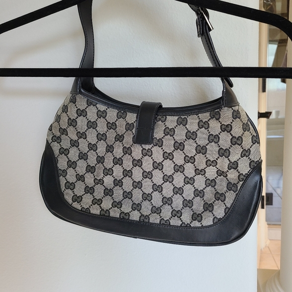 AUTHENTIC Vintage Gucci black shoulder bag - Picture 5 of 14